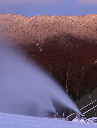 Snow making, snow reporter, conditions