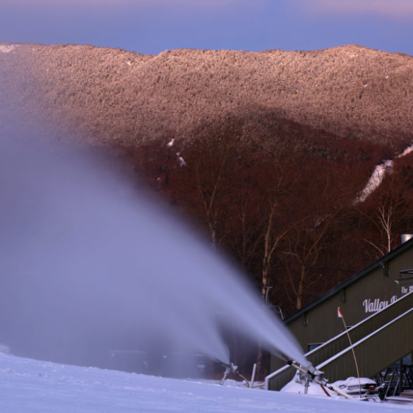 Snow making, snow reporter, conditions